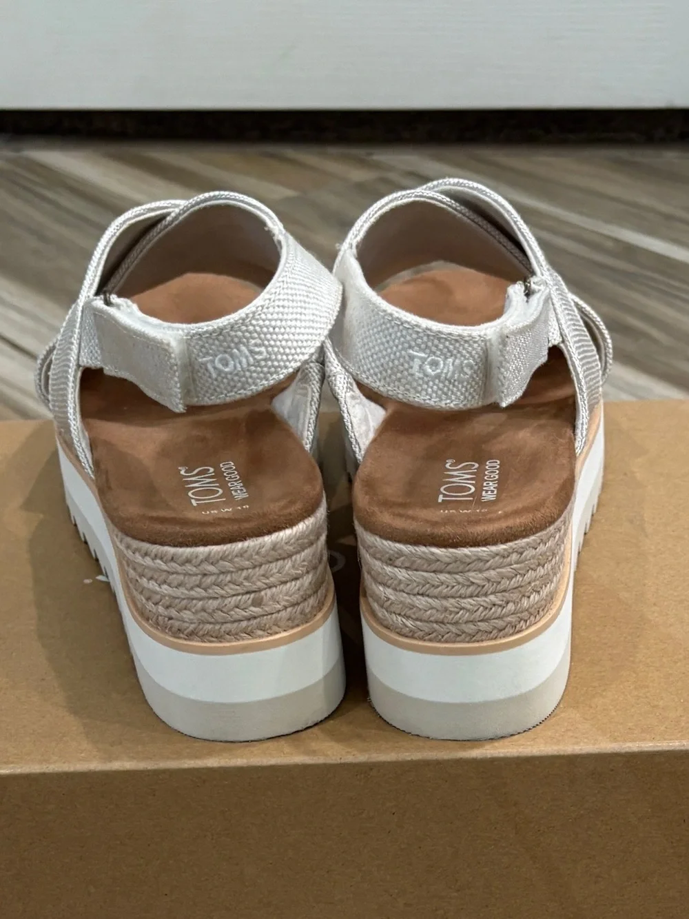 TOMS Women's Diana Crossover Natural Wedge Sandal